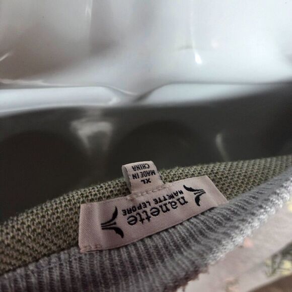 Nanette Lepore Sweater XL | Floral Beaded Embroidered Cropped Gray Coquette Chic - Picture 7 of 7